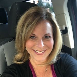 Meet your Posher, Denise